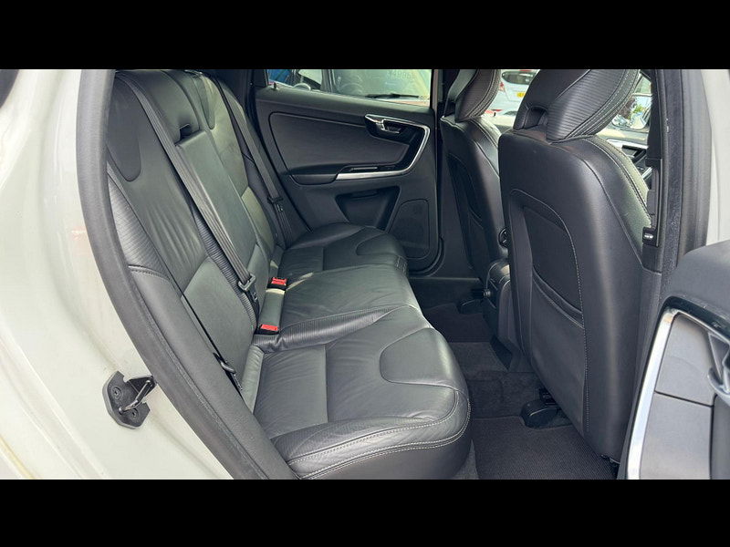 Volvo XC60 2.4 D5 R-Design Geartronic AWD Euro 5 5dr 5dr Automatic 2025