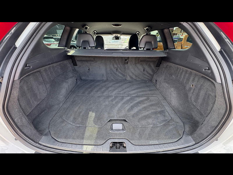 Volvo XC60 2.4 D5 R-Design Geartronic AWD Euro 5 5dr 5dr Automatic 2025