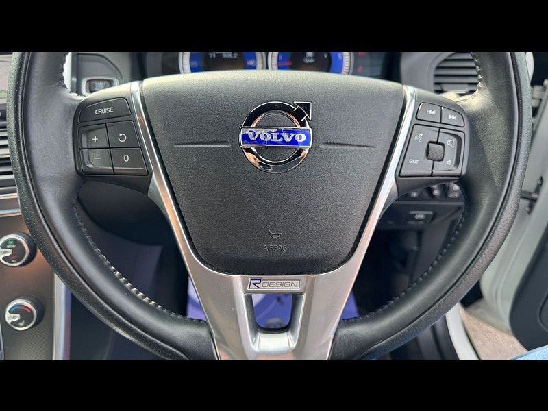Volvo XC60 2.4 D5 R-Design Geartronic AWD Euro 5 5dr 5dr Automatic 2025