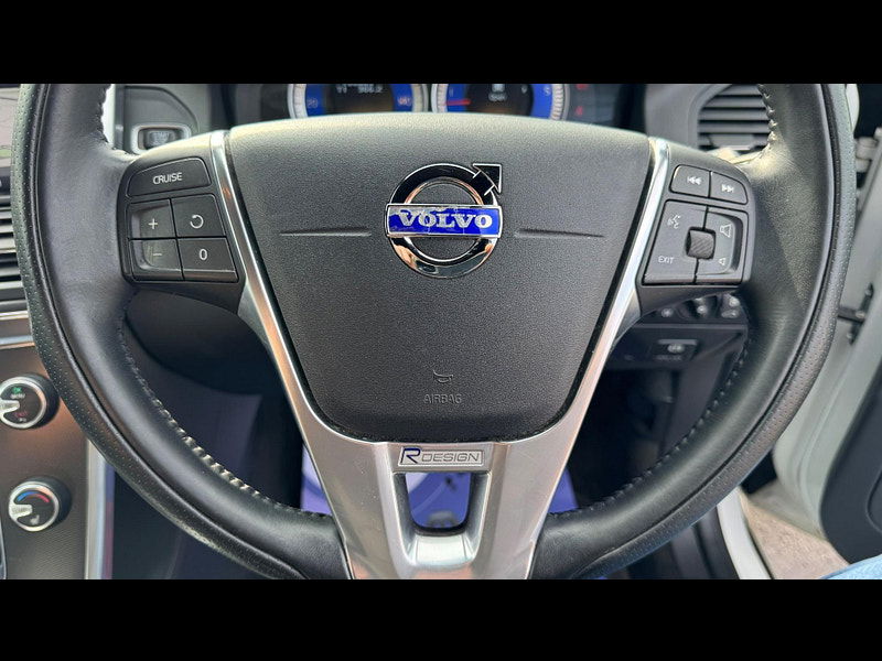 Volvo XC60 2.4 D5 R-Design Geartronic AWD Euro 5 5dr 5dr Automatic 2025