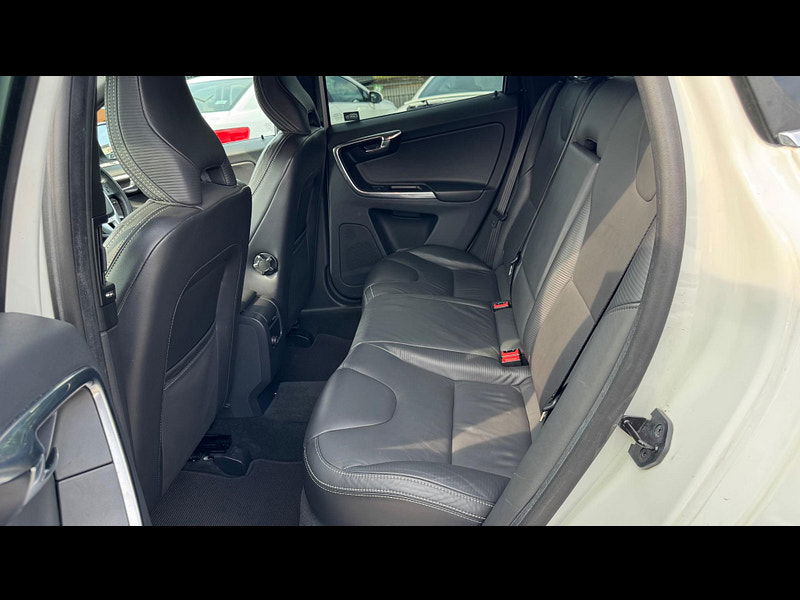 Volvo XC60 2.4 D5 R-Design Geartronic AWD Euro 5 5dr 5dr Automatic 2025