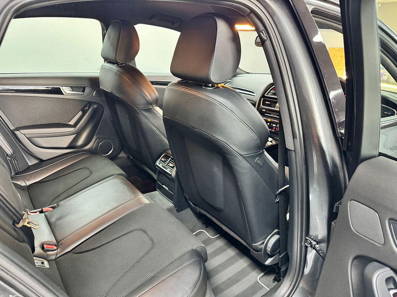 Audi A4 2.0 TDI Black Edition Euro 6 (s/s) 4dr (Nav) 4dr Manual 2025