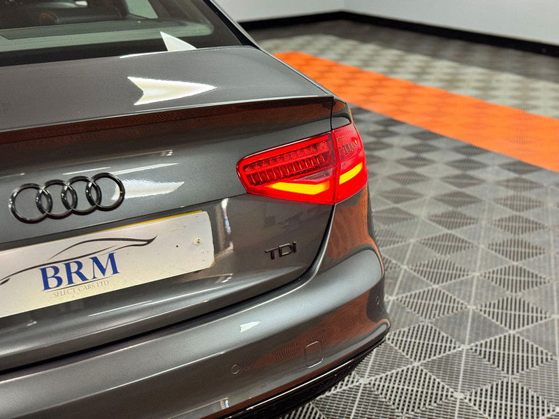 Audi A4 2.0 TDI Black Edition Euro 6 (s/s) 4dr (Nav) 4dr Manual 2025