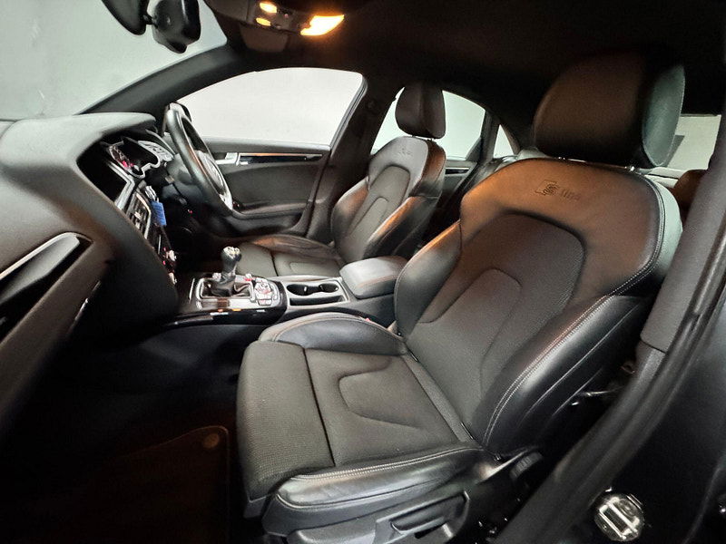 Audi A4 2.0 TDI Black Edition Euro 6 (s/s) 4dr (Nav) 4dr Manual 2025