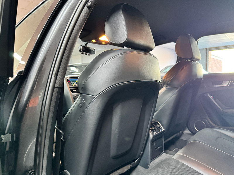 Audi A4 2.0 TDI Black Edition Euro 6 (s/s) 4dr (Nav) 4dr Manual 2025