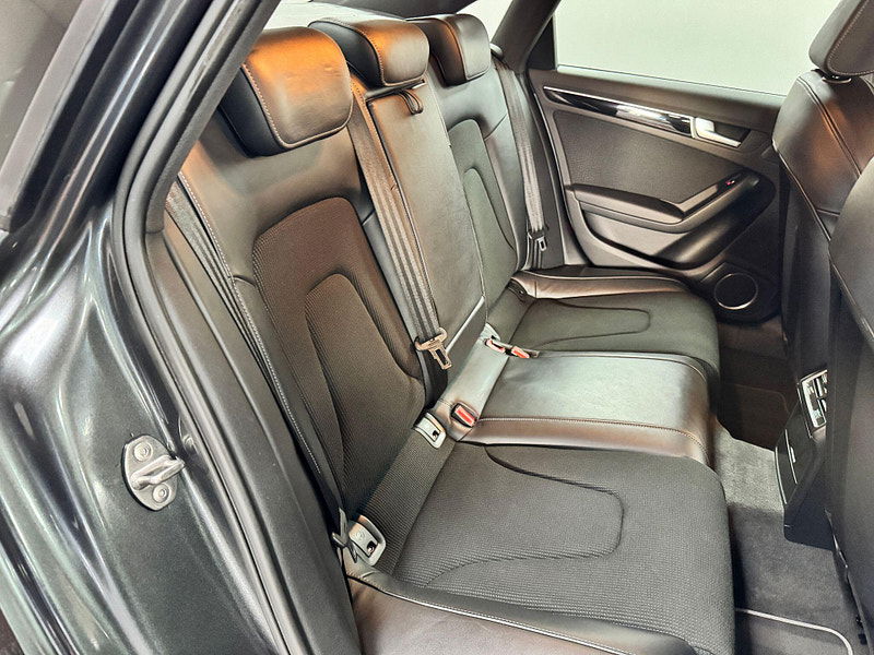 Audi A4 2.0 TDI Black Edition Euro 6 (s/s) 4dr (Nav) 4dr Manual 2025