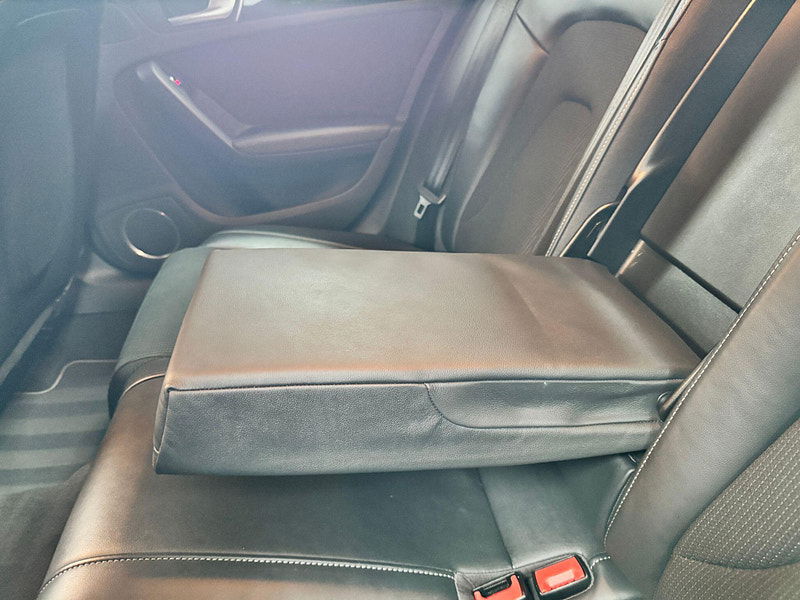 Audi A4 2.0 TDI Black Edition Euro 6 (s/s) 4dr (Nav) 4dr Manual 2025