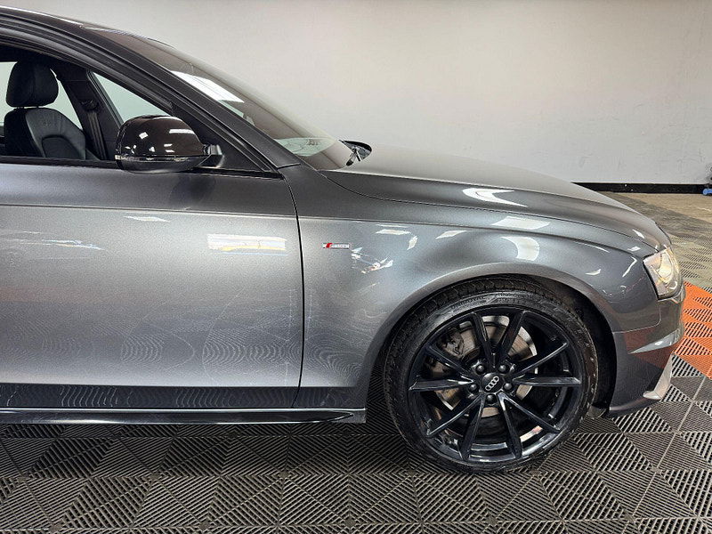 Audi A4 2.0 TDI Black Edition Euro 6 (s/s) 4dr (Nav) 4dr Manual 2025