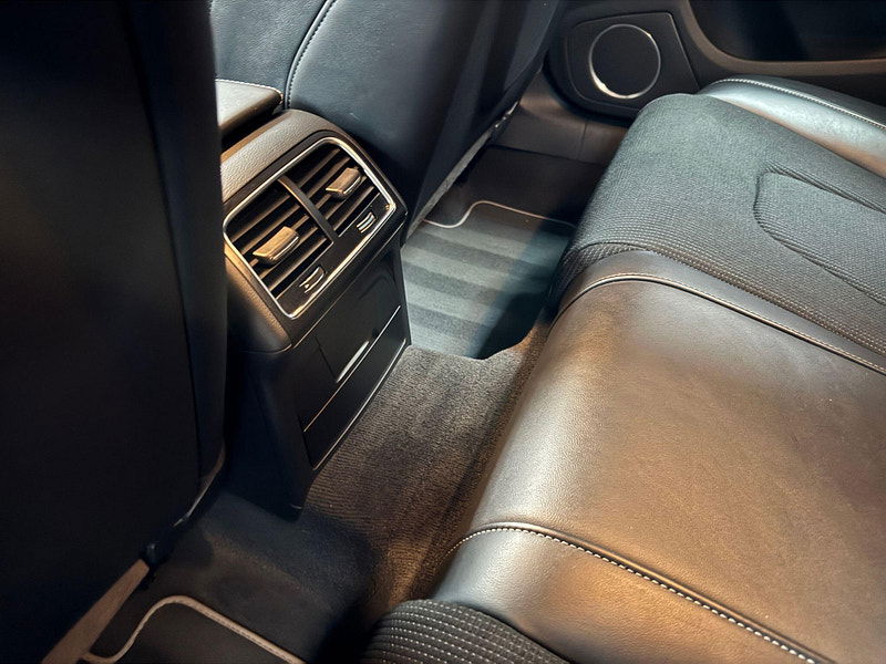 Audi A4 2.0 TDI Black Edition Euro 6 (s/s) 4dr (Nav) 4dr Manual 2025