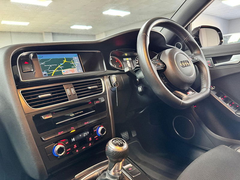 Audi A4 2.0 TDI Black Edition Euro 6 (s/s) 4dr (Nav) 4dr Manual 2025