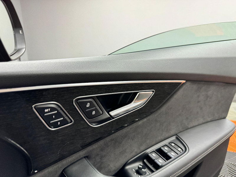 Audi SQ8 4.0 TFSI V8 Black Edition Tiptronic quattro Euro 6 (s/s) 5dr 5dr Automatic 2025