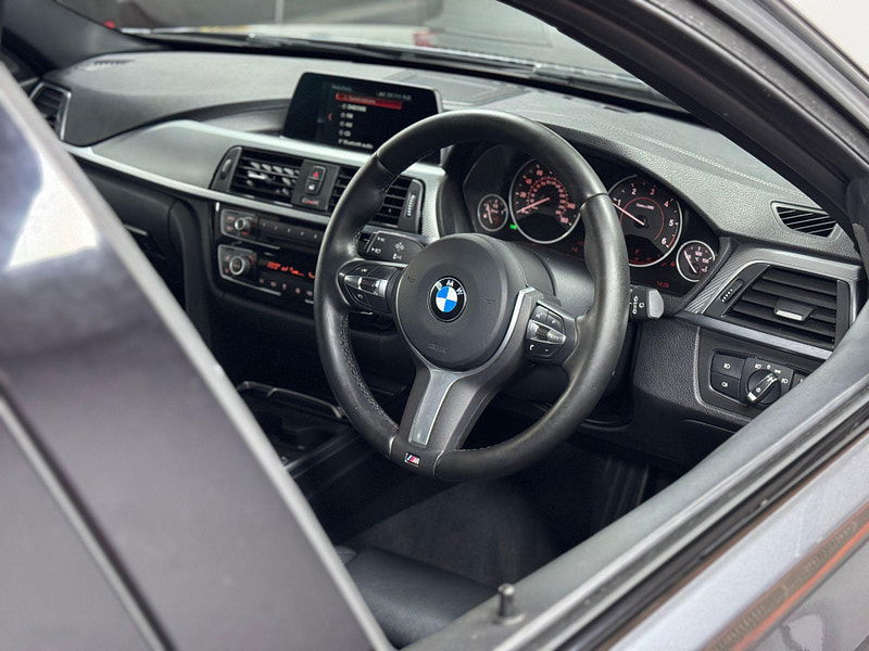 BMW 3 Series 2.0 318d M Sport Shadow Edition Touring Auto Euro 6 (s/s) 5dr 5dr Automatic 2025