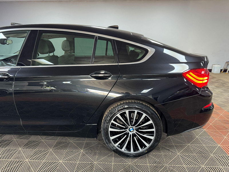 BMW 5 Series Gran Turismo 3.0 530d Luxury GT Auto Euro 6 (s/s) 5dr 5dr Automatic 2025
