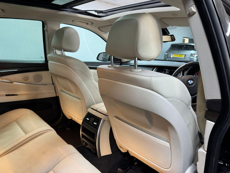 BMW 5 Series Gran Turismo 3.0 530d Luxury GT Auto Euro 6 (s/s) 5dr 5dr Automatic 2025