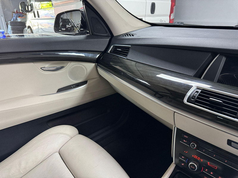 BMW 5 Series Gran Turismo 3.0 530d Luxury GT Auto Euro 6 (s/s) 5dr 5dr Automatic 2025