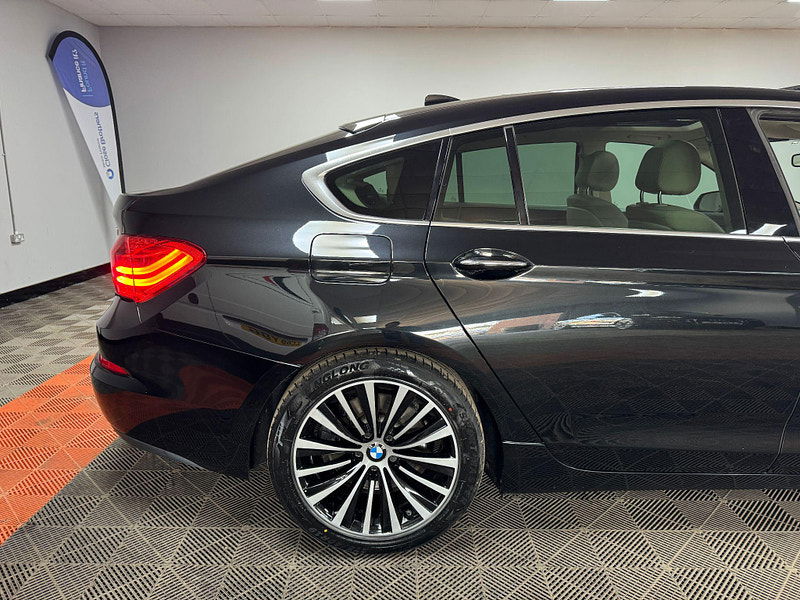 BMW 5 Series Gran Turismo 3.0 530d Luxury GT Auto Euro 6 (s/s) 5dr 5dr Automatic 2025