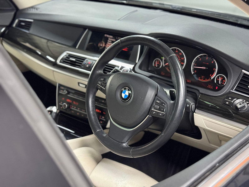 BMW 5 Series Gran Turismo 3.0 530d Luxury GT Auto Euro 6 (s/s) 5dr 5dr Automatic 2025