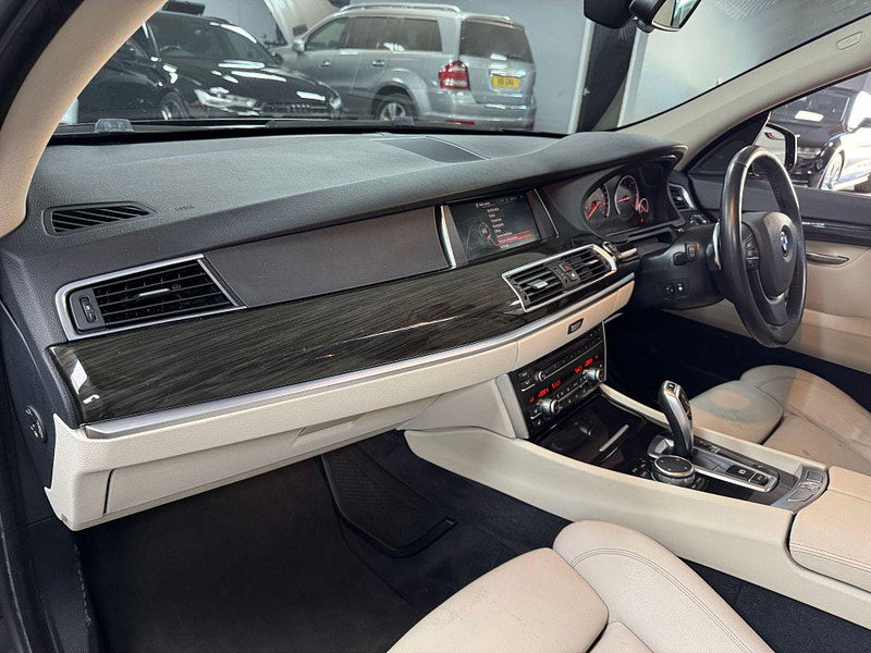 BMW 5 Series Gran Turismo 3.0 530d Luxury GT Auto Euro 6 (s/s) 5dr 5dr Automatic 2025