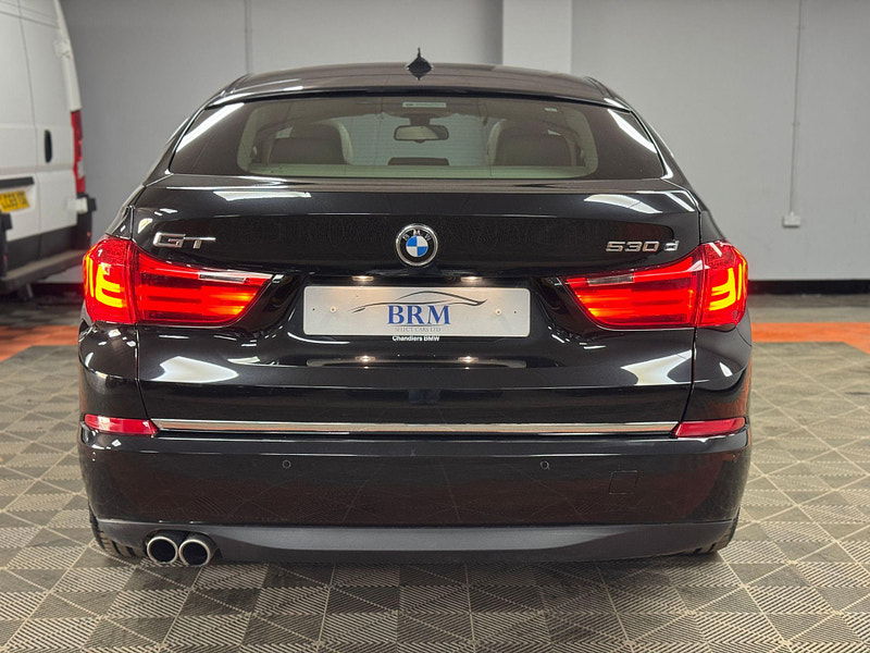 BMW 5 Series Gran Turismo 3.0 530d Luxury GT Auto Euro 6 (s/s) 5dr 5dr Automatic 2025