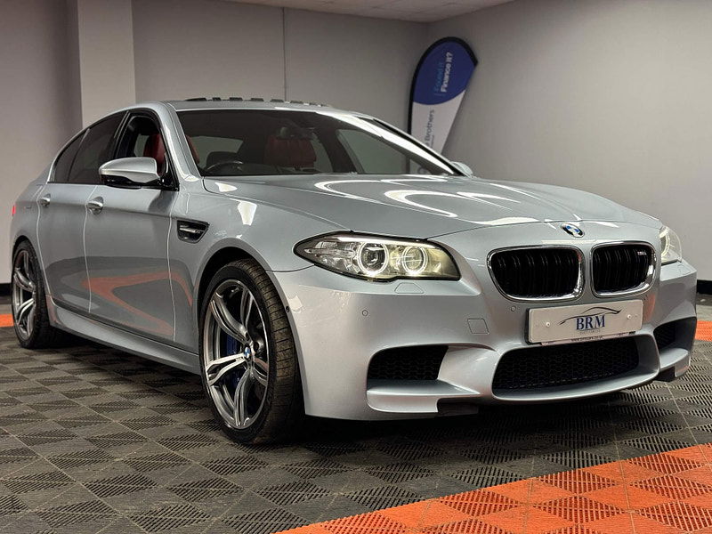 BMW M5 4.4 V8 DCT Euro 6 (s/s) 4dr 4dr Automatic 2024