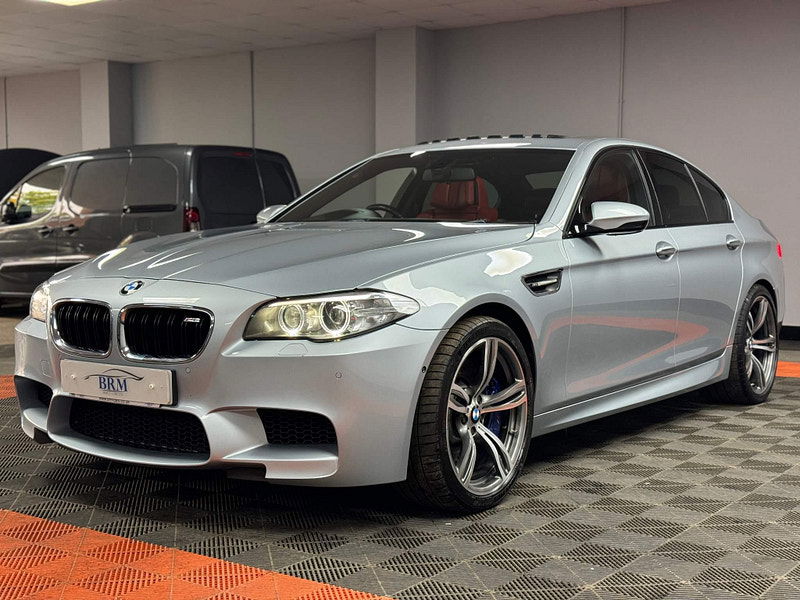 BMW M5 4.4 V8 DCT Euro 6 (s/s) 4dr 4dr Automatic 2024