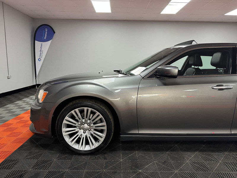 Chrysler 300C 3.0 CRD V6 Executive Auto Euro 5 4dr 4dr Automatic 2024