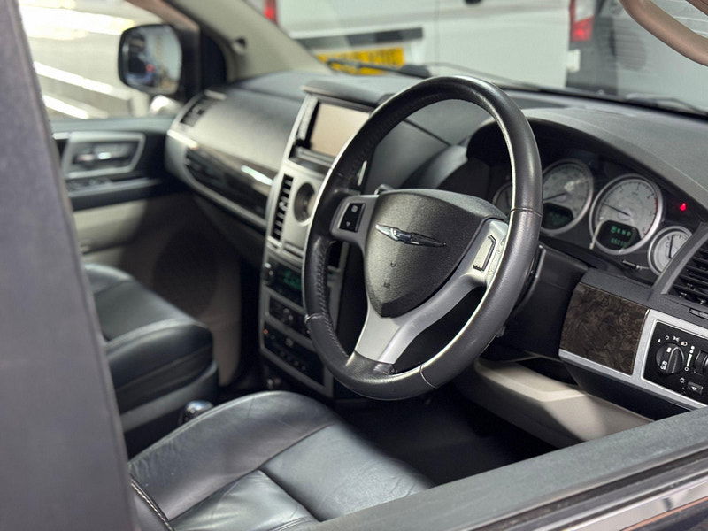 Chrysler Grand Voyager 2.8 CRD Limited Auto Euro 5 5dr 5dr Automatic 2025