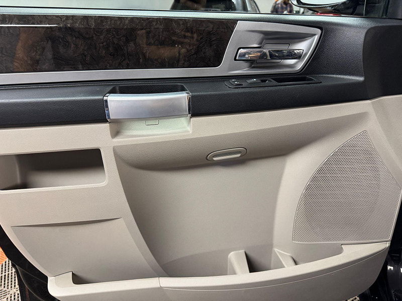 Chrysler Grand Voyager 2.8 CRD Limited Auto Euro 5 5dr 5dr Automatic 2025