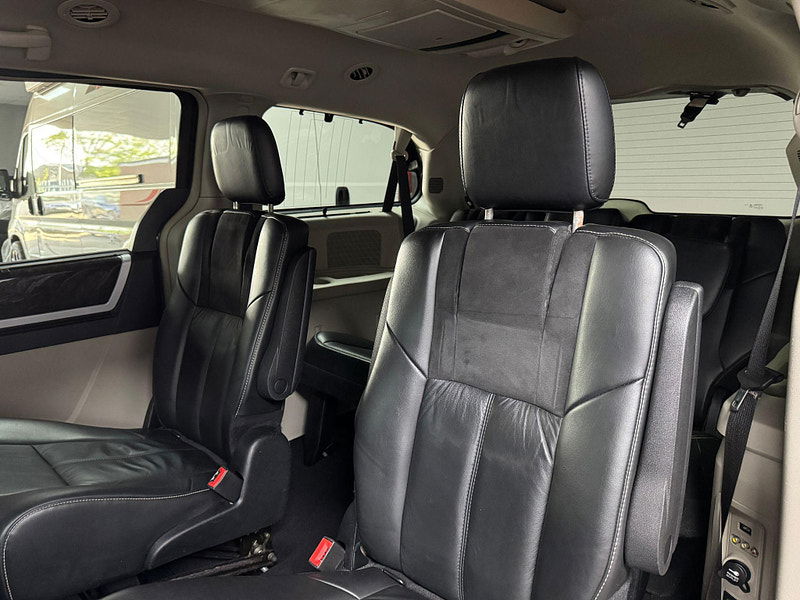 Chrysler Grand Voyager 2.8 CRD Limited Auto Euro 5 5dr 5dr Automatic 2025