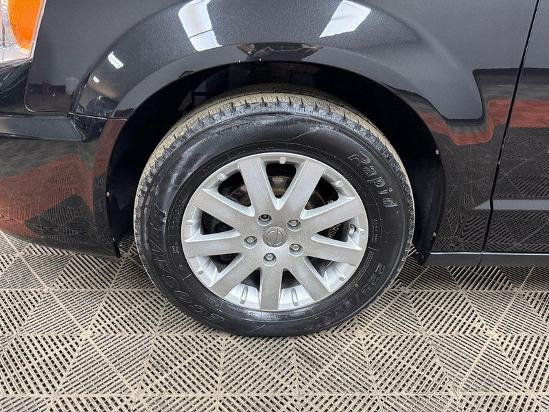 Chrysler Grand Voyager 2.8 CRD Limited Auto Euro 5 5dr 5dr Automatic 2025