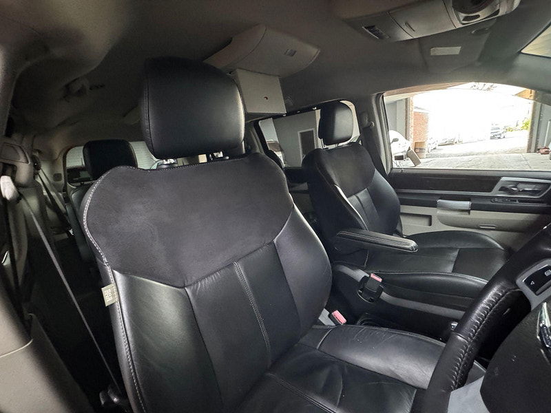 Chrysler Grand Voyager 2.8 CRD Limited Auto Euro 5 5dr 5dr Automatic 2025