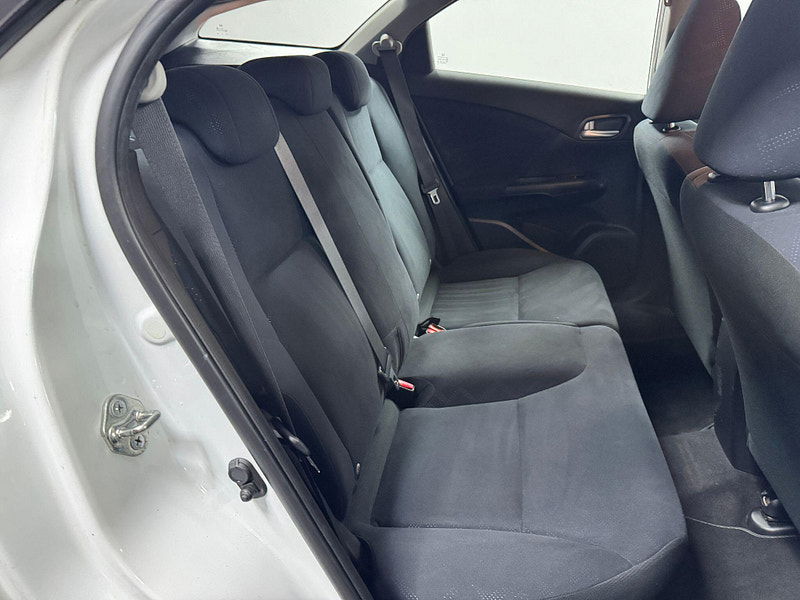 Honda Civic 1.6 i-DTEC Black Edition Tourer Euro 5 (s/s) 5dr 5dr Manual 2026