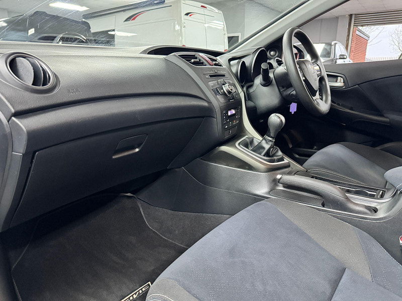 Honda Civic 1.6 i-DTEC Black Edition Tourer Euro 5 (s/s) 5dr 5dr Manual 2026