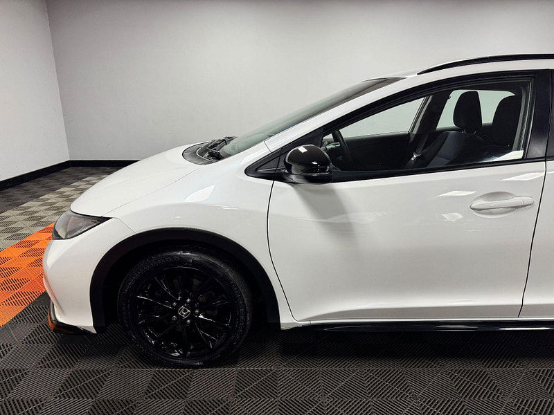 Honda Civic 1.6 i-DTEC Black Edition Tourer Euro 5 (s/s) 5dr 5dr Manual 2026