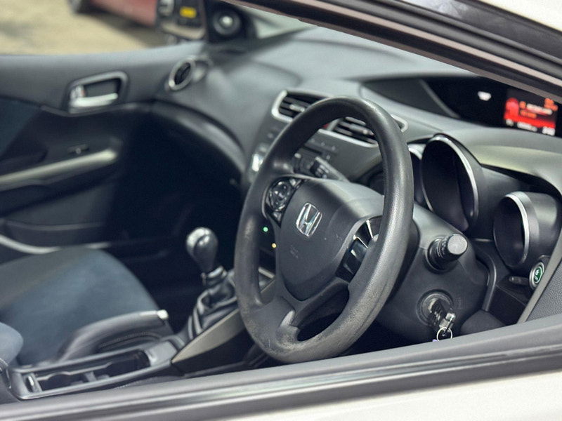 Honda Civic 1.6 i-DTEC Black Edition Tourer Euro 5 (s/s) 5dr 5dr Manual 2026