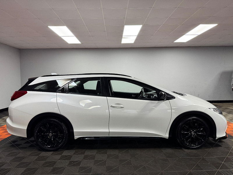 Honda Civic 1.6 i-DTEC Black Edition Tourer Euro 5 (s/s) 5dr 5dr Manual 2026