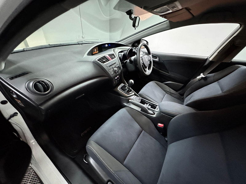 Honda Civic 1.6 i-DTEC Black Edition Tourer Euro 5 (s/s) 5dr 5dr Manual 2026