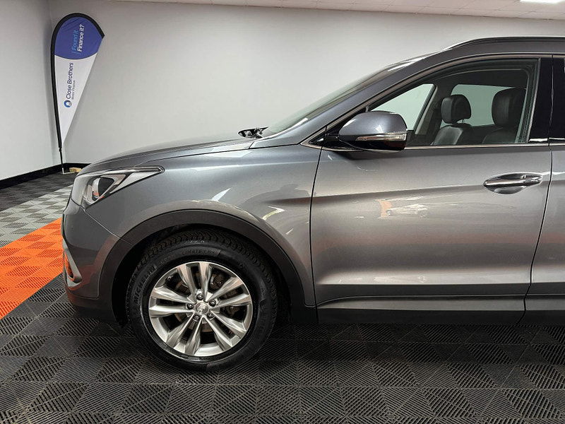 Hyundai Santa Fe 2.2 CRDi Blue Drive Premium Auto 4WD Euro 6 (s/s) 5dr 5dr Automatic 2024