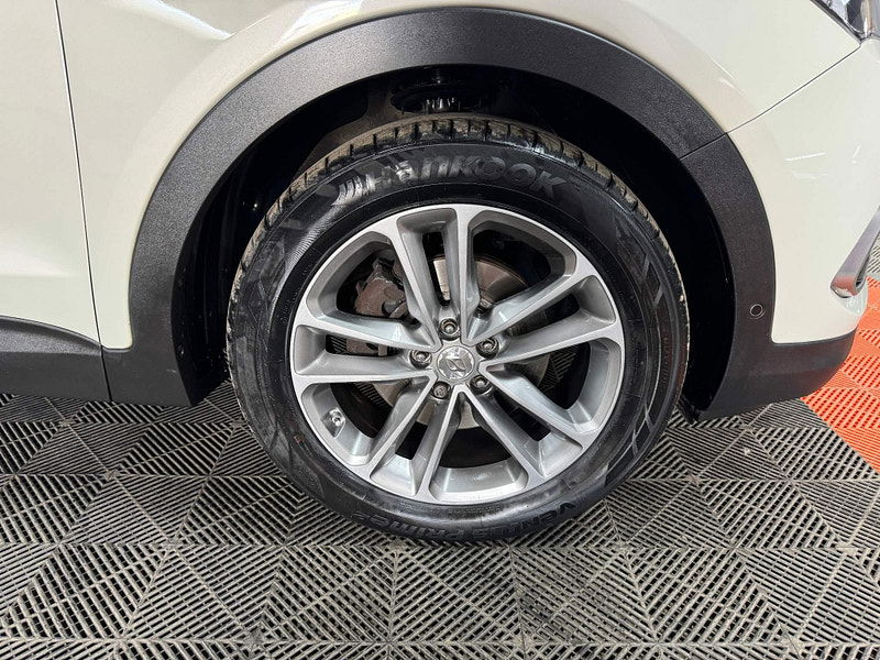 Hyundai Santa Fe 2.2 CRDi Blue Drive Premium SE Auto 4WD Euro 6 (s/s) 5dr (7 Seat) 5dr Automatic 2025