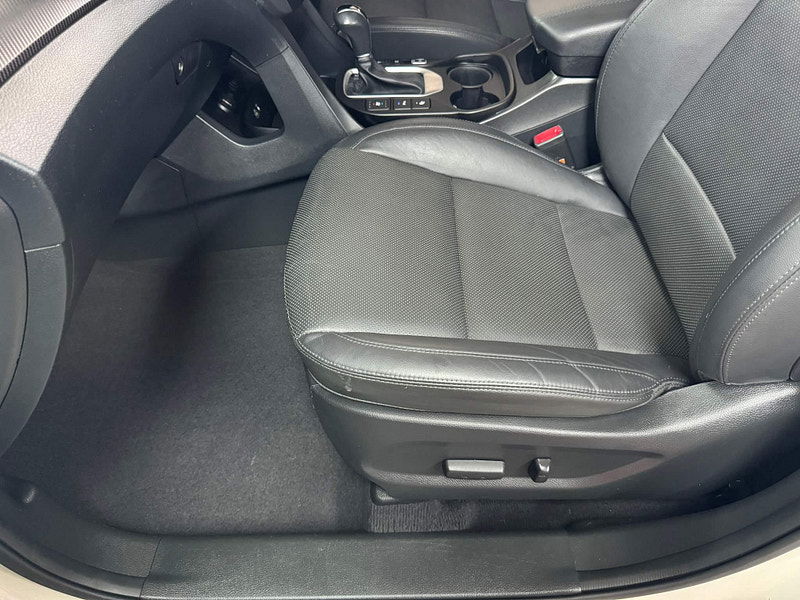 Hyundai Santa Fe 2.2 CRDi Blue Drive Premium SE Auto 4WD Euro 6 (s/s) 5dr (7 Seat) 5dr Automatic 2025