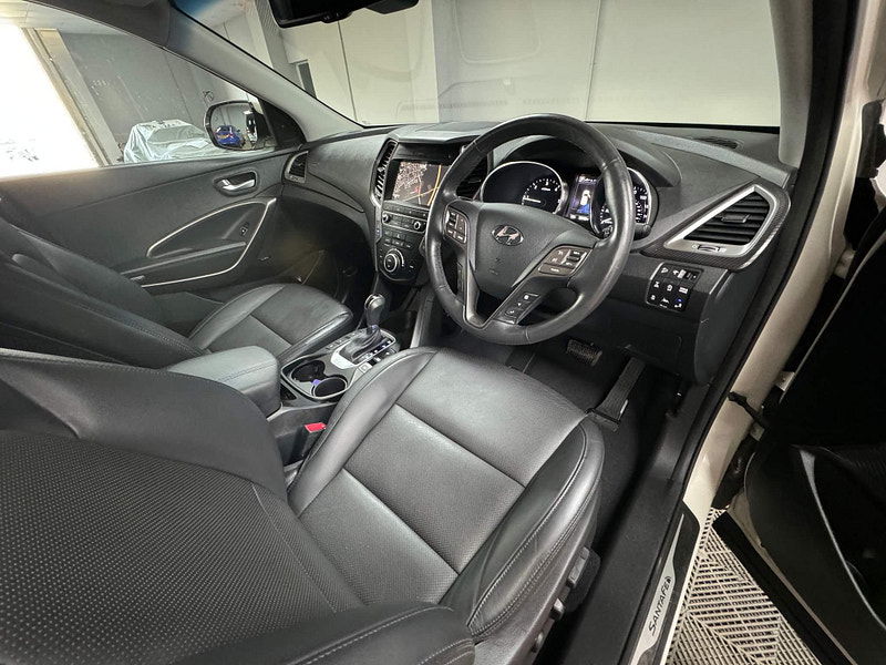 Hyundai Santa Fe 2.2 CRDi Blue Drive Premium SE Auto 4WD Euro 6 (s/s) 5dr (7 Seat) 5dr Automatic 2025
