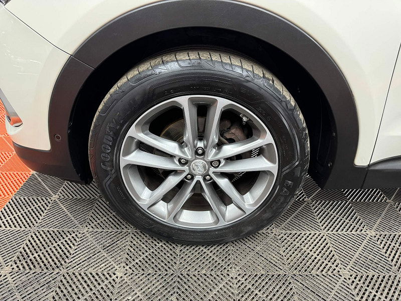 Hyundai Santa Fe 2.2 CRDi Blue Drive Premium SE Auto 4WD Euro 6 (s/s) 5dr (7 Seat) 5dr Automatic 2025