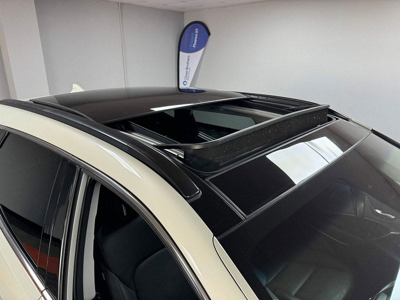 Hyundai Santa Fe 2.2 CRDi Blue Drive Premium SE Auto 4WD Euro 6 (s/s) 5dr (7 Seat) 5dr Automatic 2025