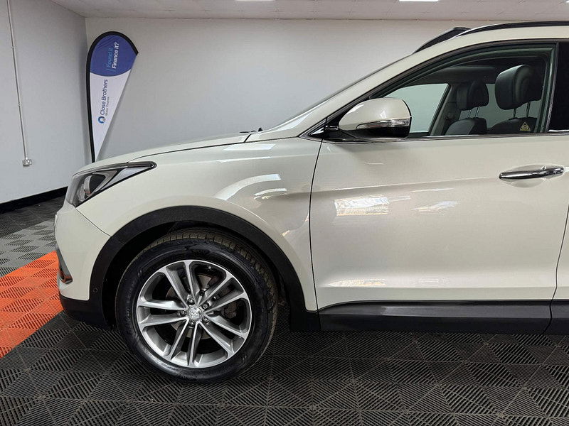 Hyundai Santa Fe 2.2 CRDi Blue Drive Premium SE Auto 4WD Euro 6 (s/s) 5dr (7 Seat) 5dr Automatic 2025