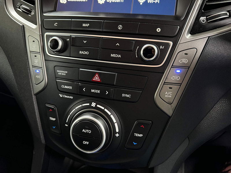 Hyundai Santa Fe 2.2 CRDi Blue Drive Premium SE Auto 4WD Euro 6 (s/s) 5dr (7 Seat) 5dr Automatic 2025