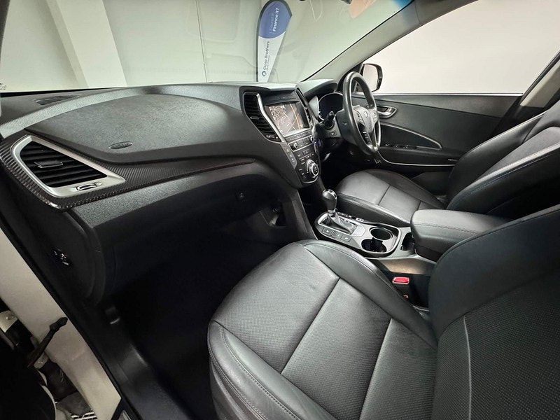 Hyundai Santa Fe 2.2 CRDi Blue Drive Premium SE Auto 4WD Euro 6 (s/s) 5dr (7 Seat) 5dr Automatic 2025