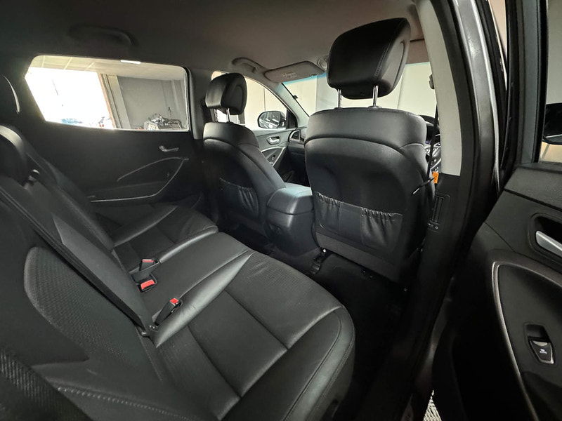 Hyundai Santa Fe 2.2 CRDi Premium 4WD Euro 5 5dr (7 seat) 5dr Manual 2025