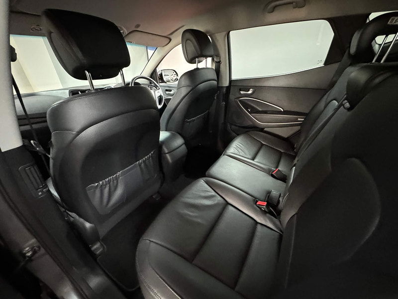 Hyundai Santa Fe 2.2 CRDi Premium 4WD Euro 5 5dr (7 seat) 5dr Manual 2025
