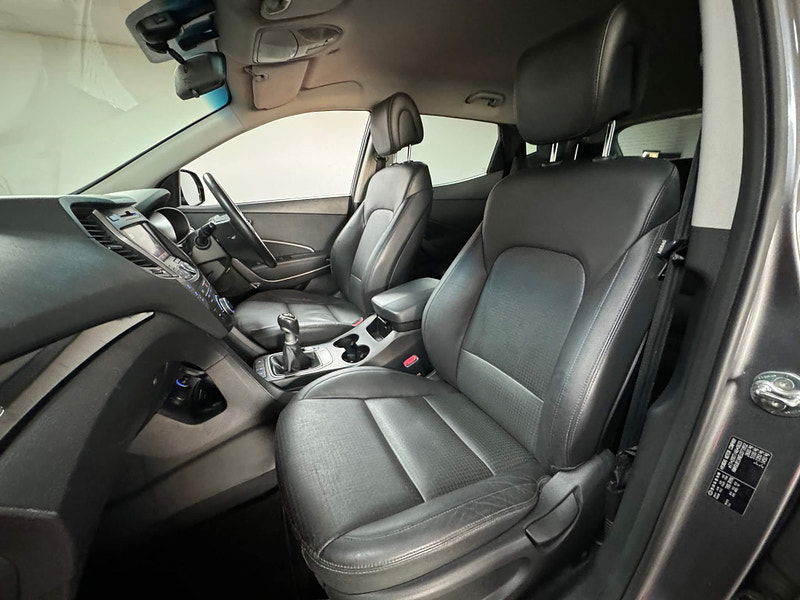 Hyundai Santa Fe 2.2 CRDi Premium 4WD Euro 5 5dr (7 seat) 5dr Manual 2025