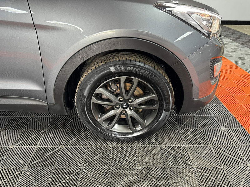 Hyundai Santa Fe 2.2 CRDi Premium 4WD Euro 5 5dr (7 seat) 5dr Manual 2025